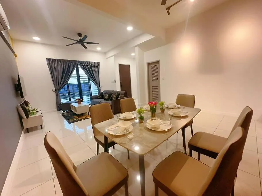 Holiday home A18 Tebing Dato Onn 39 Johor Bahru